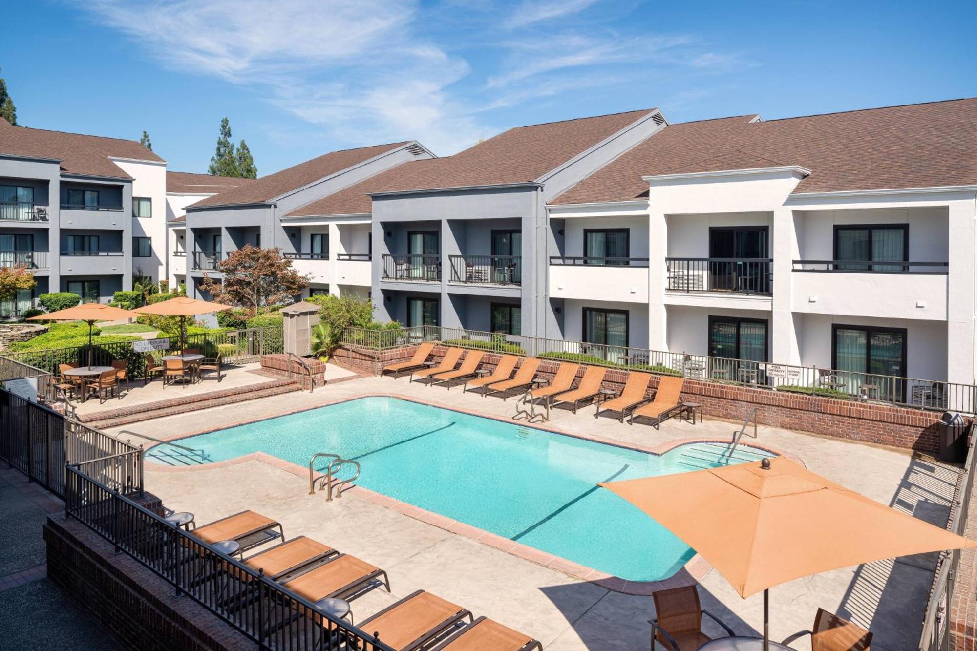 Courtyard Sacramento Rancho Cordova Hotel Exterior photo