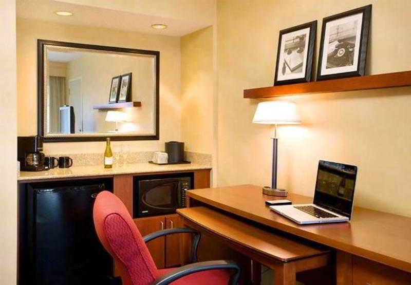 Courtyard Sacramento Rancho Cordova Hotel Room photo